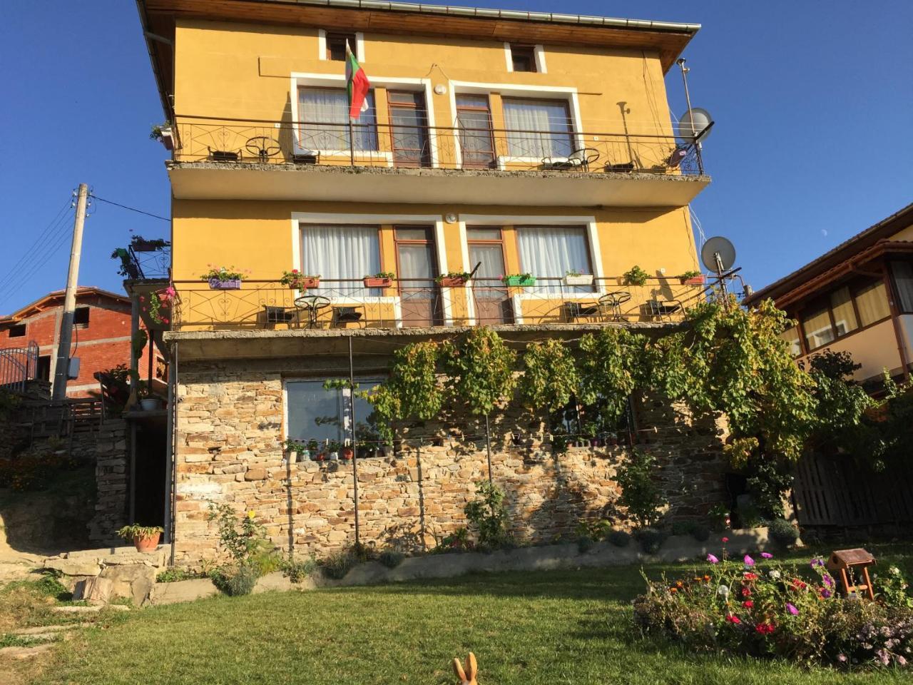 Guest House Agush Kribul Exterior photo